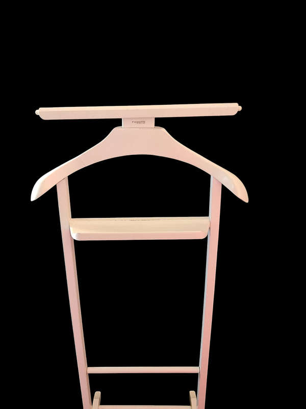 Reguitti Made in Italy. Mens Valet stand