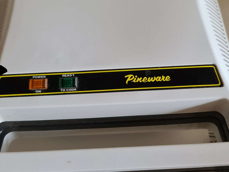 Pineware Waffle Maker