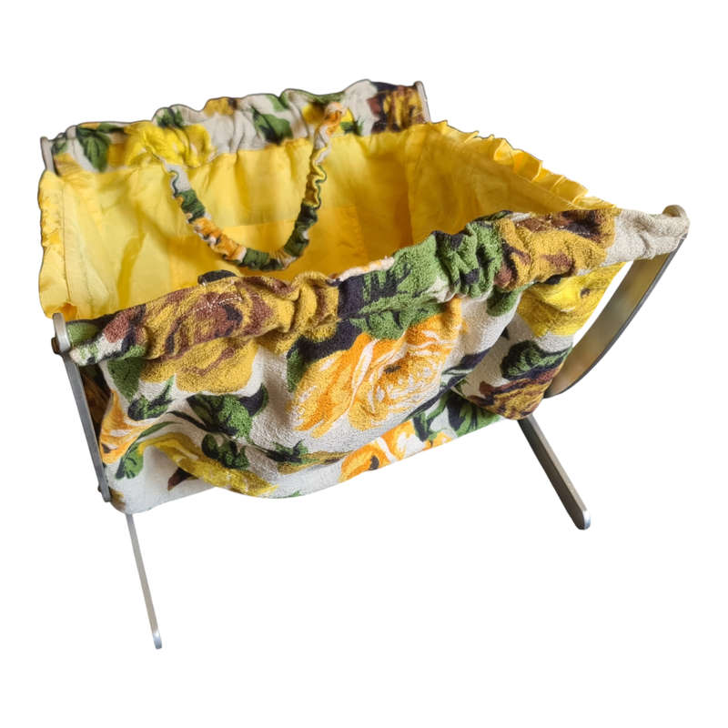 Sewing/knitting fold up holder
