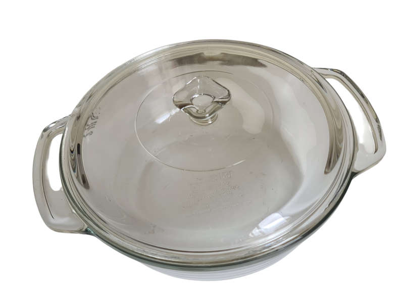 Anchor Ovenware Casserole dish