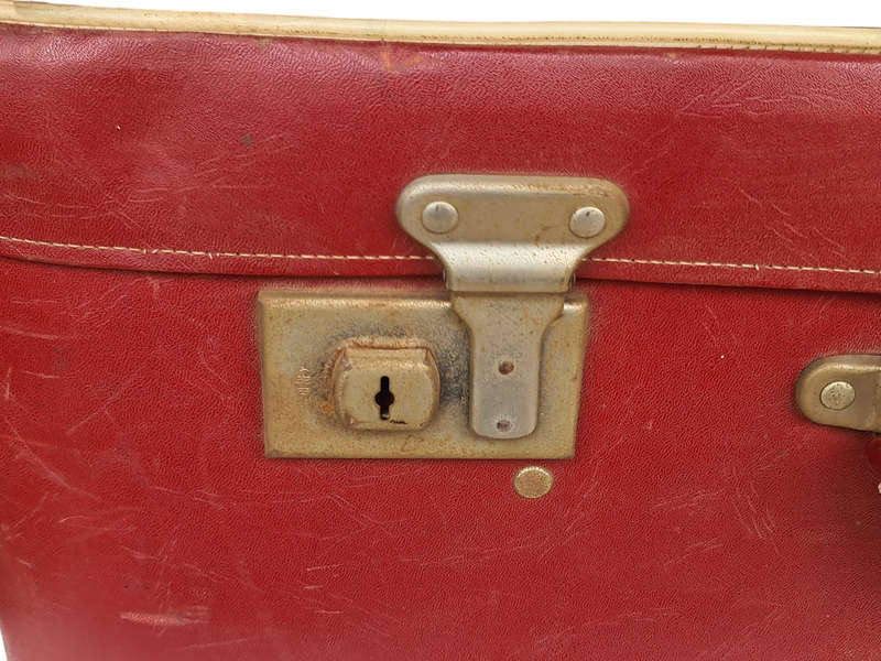 Atlanta Soft Top Red Vintage Suitcase