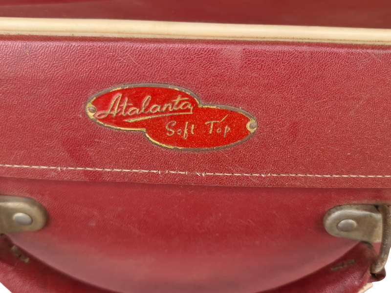 Atlanta Soft Top Red Vintage Suitcase