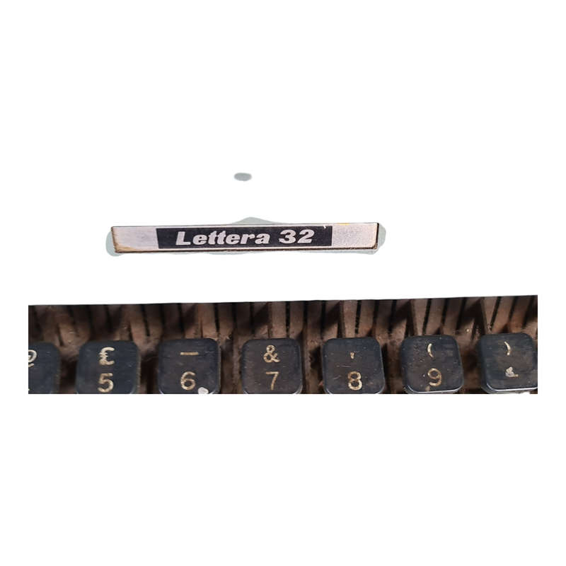 Olivetti Lettara 32 Typewriter