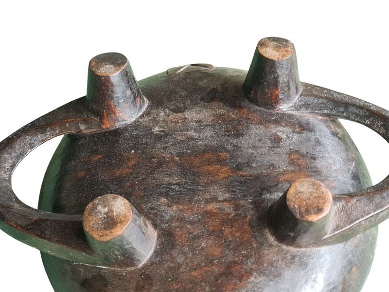 African: Wooden serving bowl