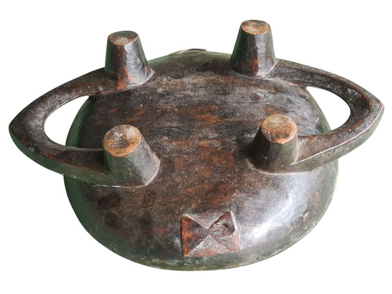 African: Wooden serving bowl