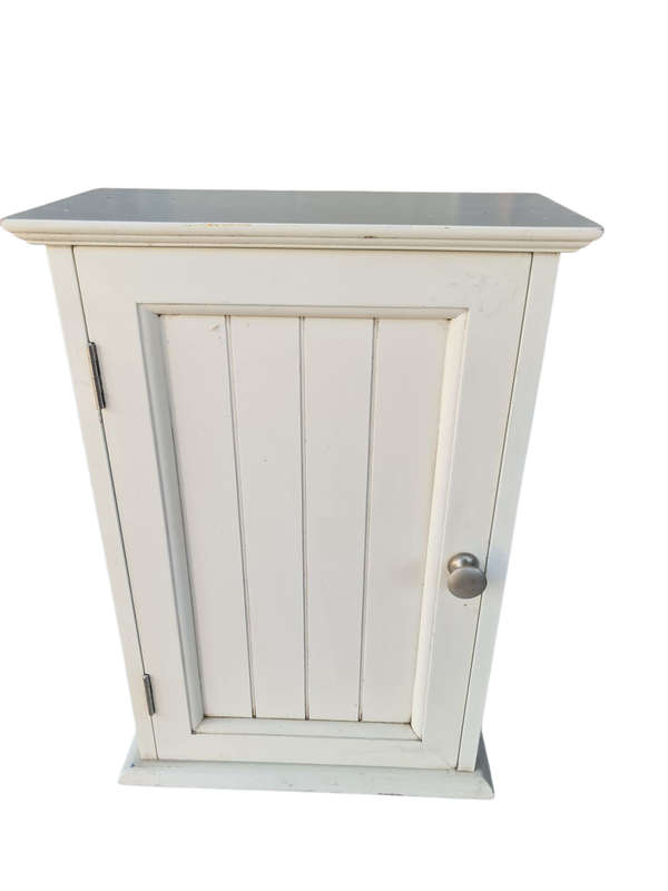 Small white bathroom cupboard