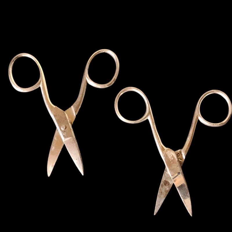 Vintage x2 Bow Curved scissor