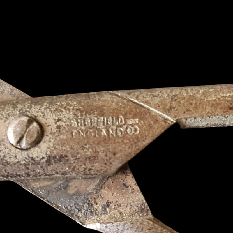 Vintage x2 Bow Curved scissor