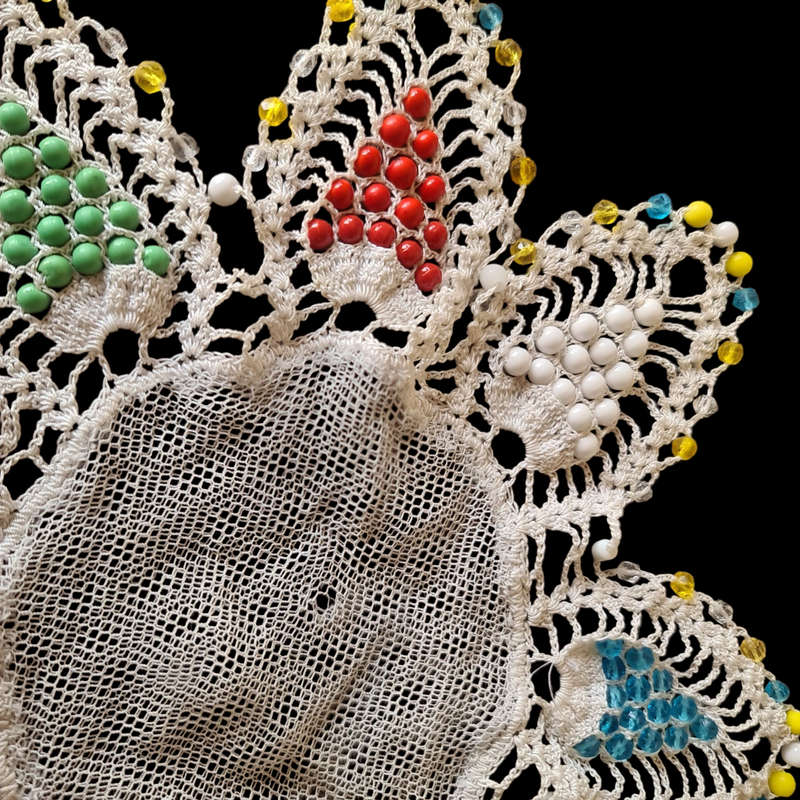 Mixed lot: Lace , Doily and other items