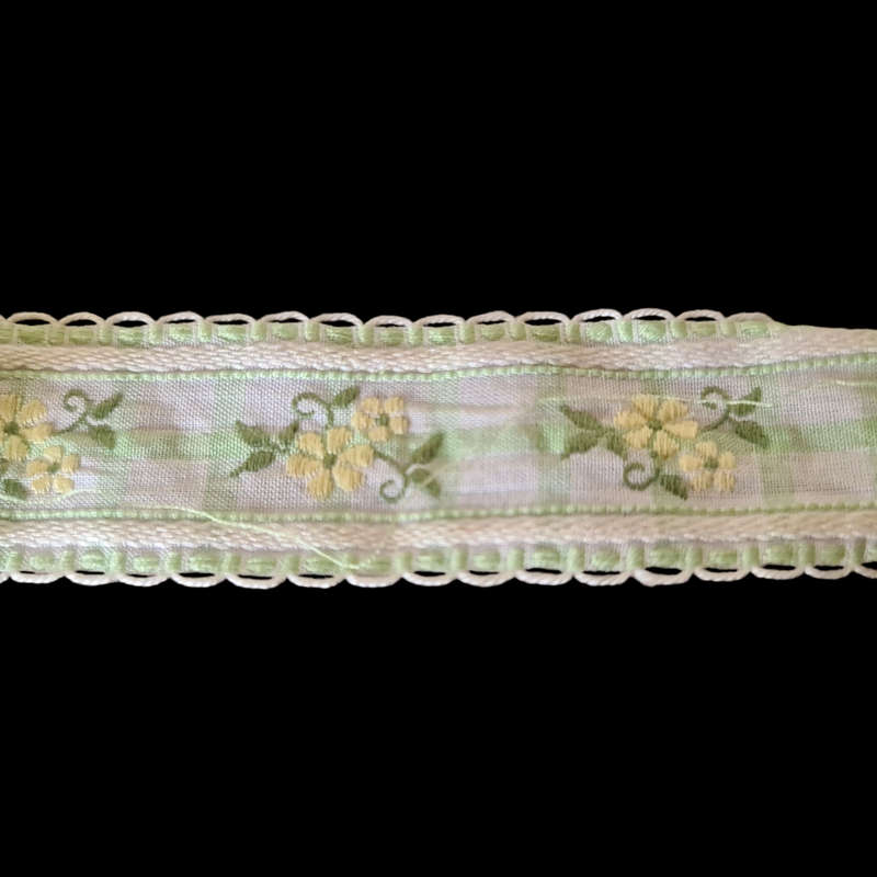 Mixed lot: Lace , Doily and other items