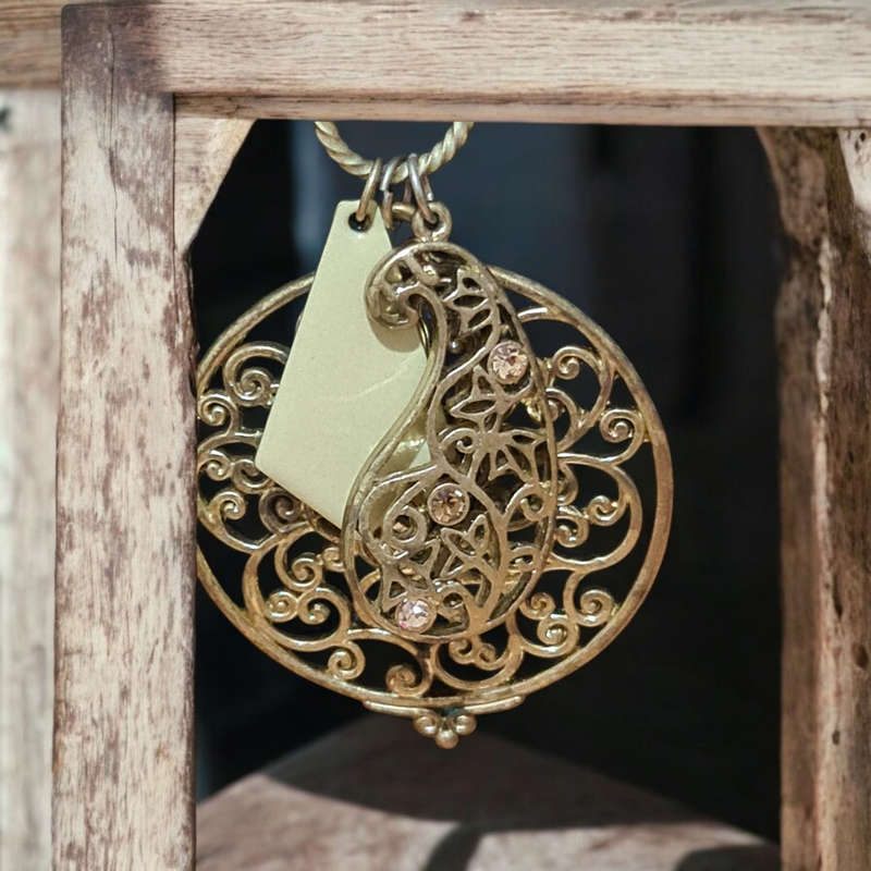 Vintage Gold tone filigree necklace