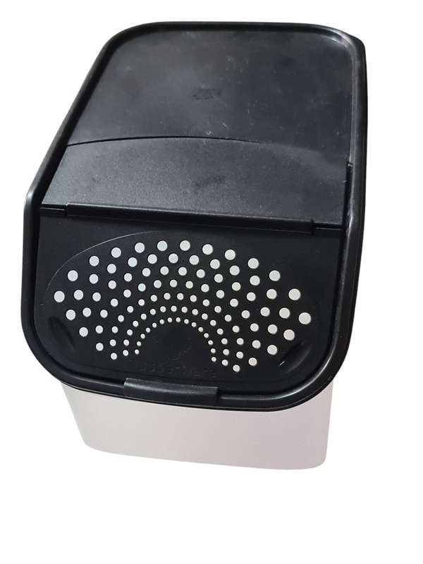 Tupperware Potato holder