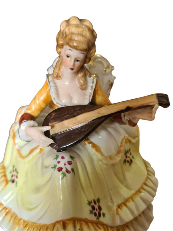 The Leonardo Collection figurine