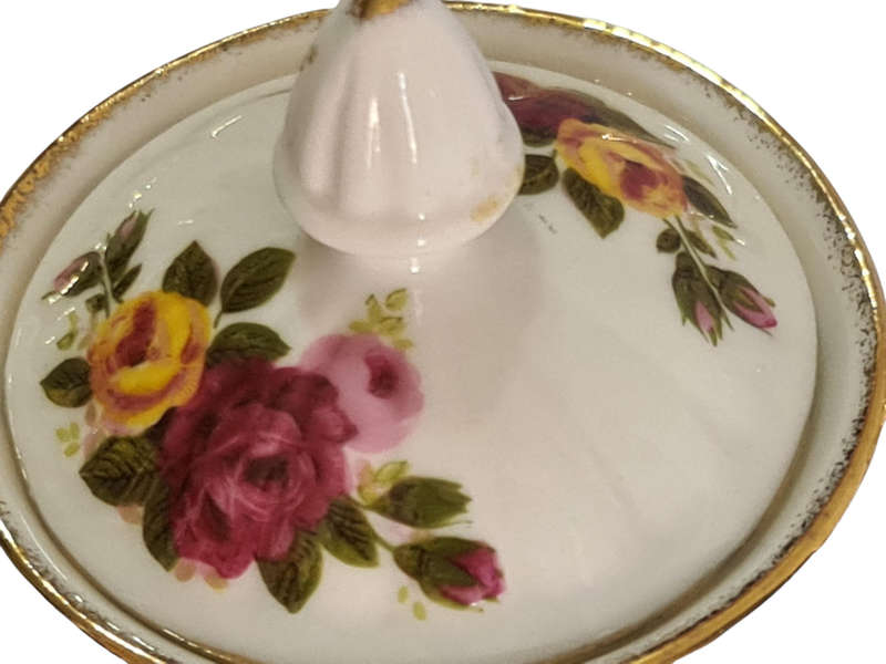 Fine Bone China "Cottage Rose" Made in Taiwan  sugar Bowl with lid