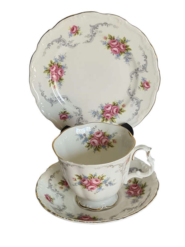 Royal Albert Tranquility 22 Piece teaset