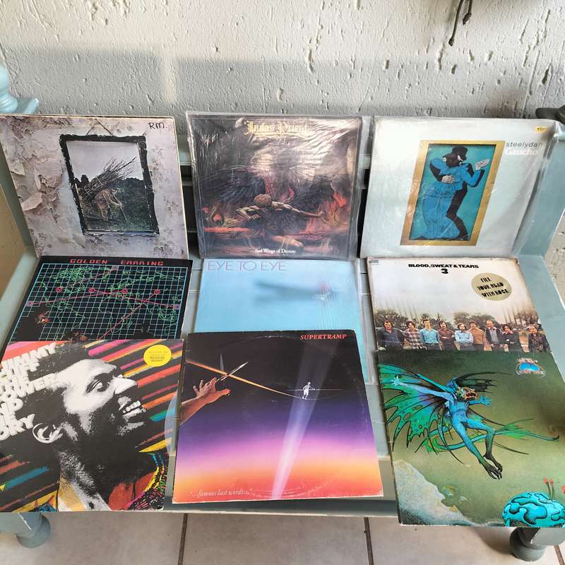 VINTAGE VINAL LP RECORDS