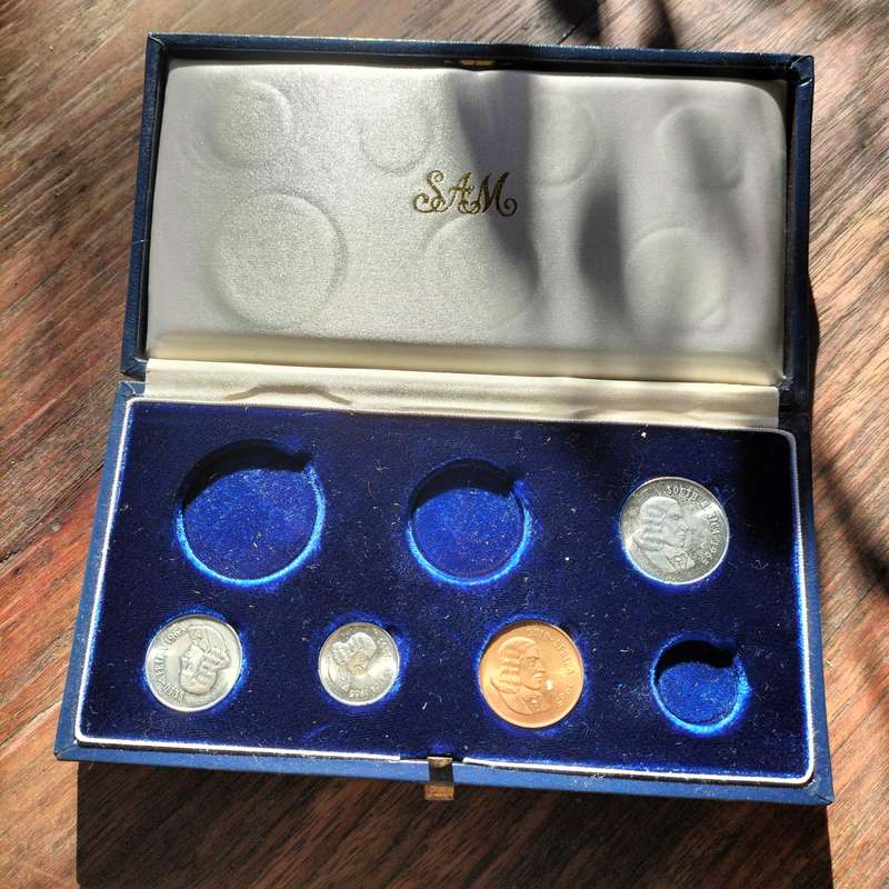 1965 PART PROOF COIN SET.