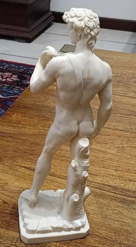 STATUE OF "DAVID".  COMPOSITE RESIN. SANTINI.