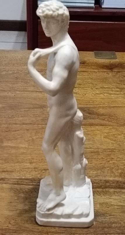 STATUE OF "DAVID".  COMPOSITE RESIN. SANTINI.
