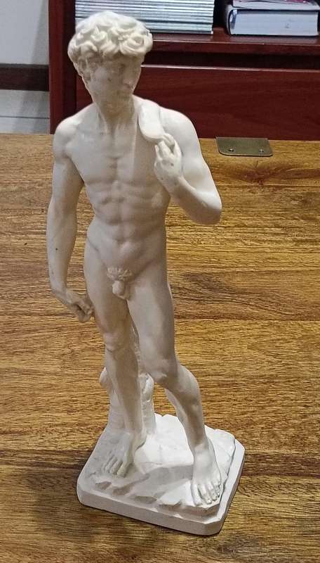 STATUE OF "DAVID".  COMPOSITE RESIN. SANTINI.