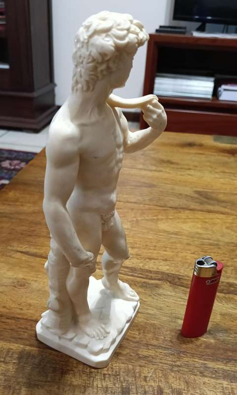 STATUE OF "DAVID".  COMPOSITE RESIN. SANTINI.