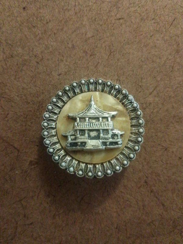 Vintage clip on Brooch - Metal & shell