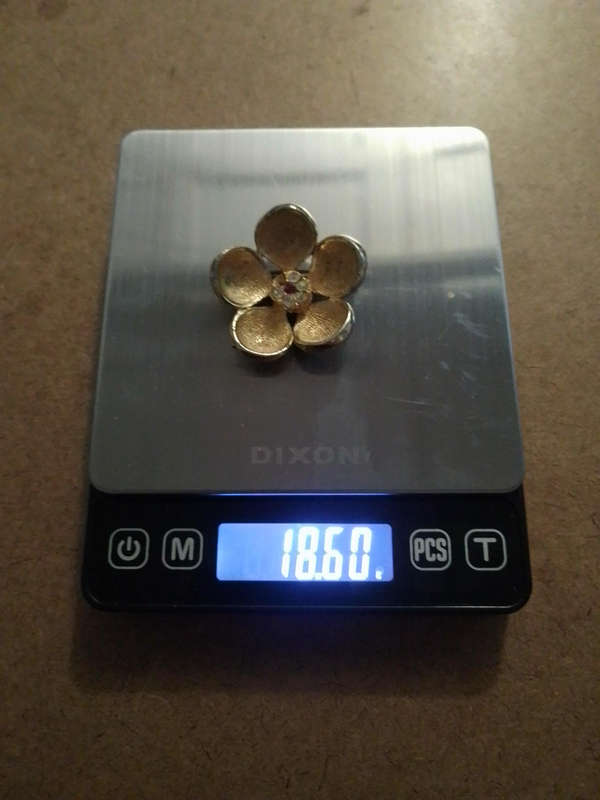 Vintage Brooch - Sphinx - flower