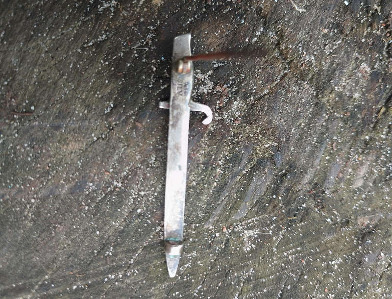 Silver Vintage Brooch - dagger