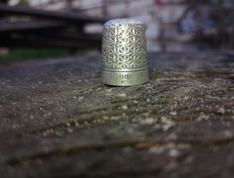 Charles Horner Dorcas thimble, silver, antique.stamped 'Dorcas, CH, 8' c1900-1910.