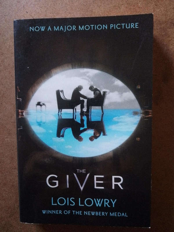 Lois Lowry - the Giver