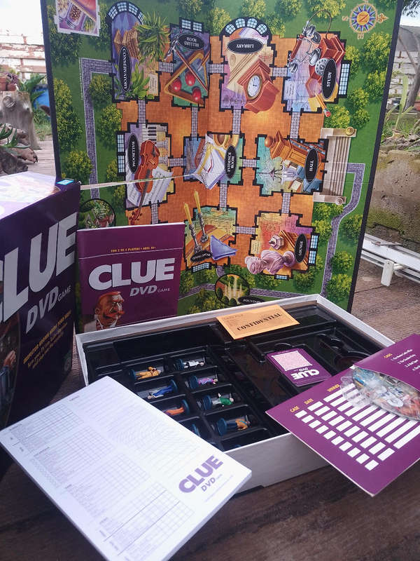 Clue DVD game ( Boardgame )