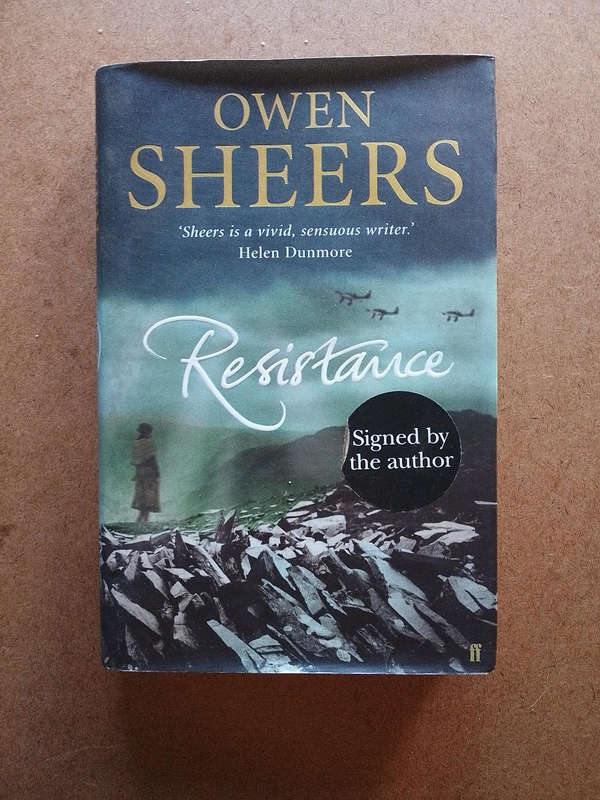 Owen Sheers - Resistance ( signed by the author )