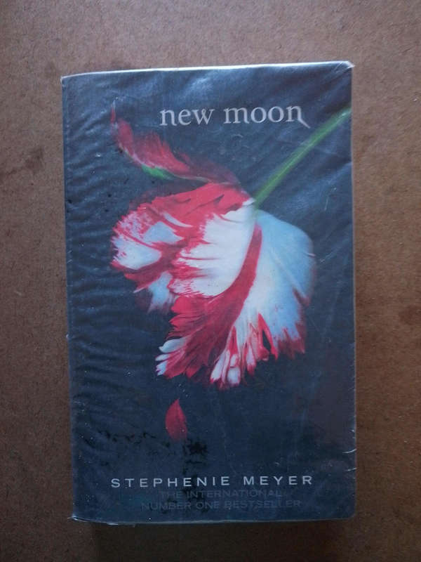 Stephenie Meyer - New Moon