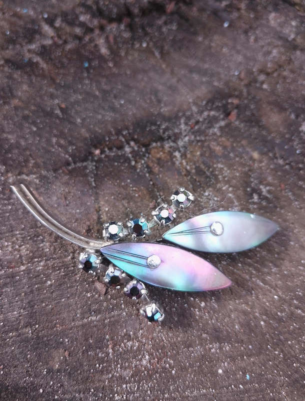 Mother of pearl shell leave and AB rhinestone Brooch