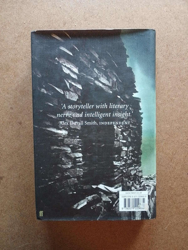 Owen Sheers - Resistance ( signed by the author )