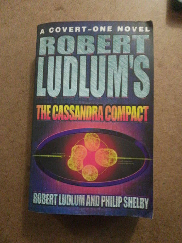 Robert Ludlum - the Cassandra compact