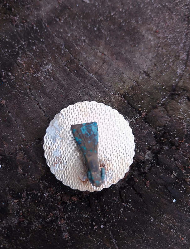 Vintage clip on Brooch - Metal & shell