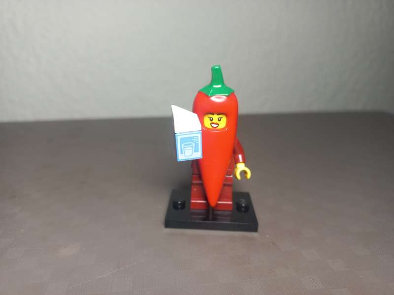 LEGO Collectable Minifigures Chili Costume Fan (Series 20)