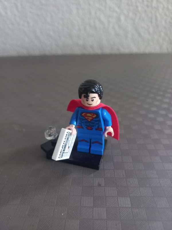 LEGO Collectable Minifigures Superman, DC Super Heroes (Complete Set with Stand and Accessories)
