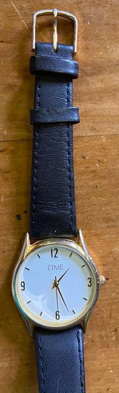 TIME WRIST WATCH - MENS Wristwatch - GENUINE LEATHER STRAP - STAINLESS STEEL BACK - QUALITY MOVEMENT