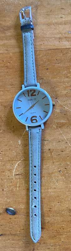 DAN-TT WRIST WATCH - LADIES / MENS Wristwatch - GREY STRAP - QUARTZ - NEW BATTERY!