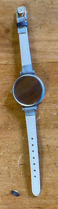DAN-TT WRIST WATCH - LADIES / MENS Wristwatch - GREY STRAP - QUARTZ - NEW BATTERY!