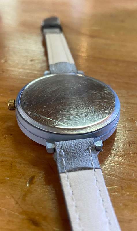 DAN-TT WRIST WATCH - LADIES / MENS Wristwatch - GREY STRAP - QUARTZ - NEW BATTERY!