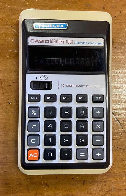 CALCULATOR CASIO TEDELEX MEMORY-10GT ELECTRONIC 10 Digit Handy Personal + NEW BATTERIES INCLUDED.