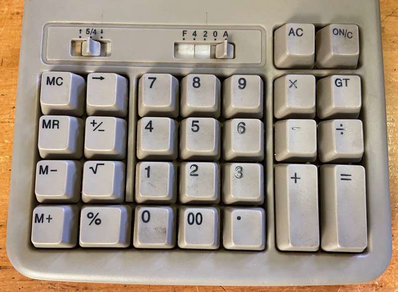 CALCULATOR ELECTRONIC PORPO YH-8012 12 DIGITS- Good working condition + NEW BATTERY INCLUDED.