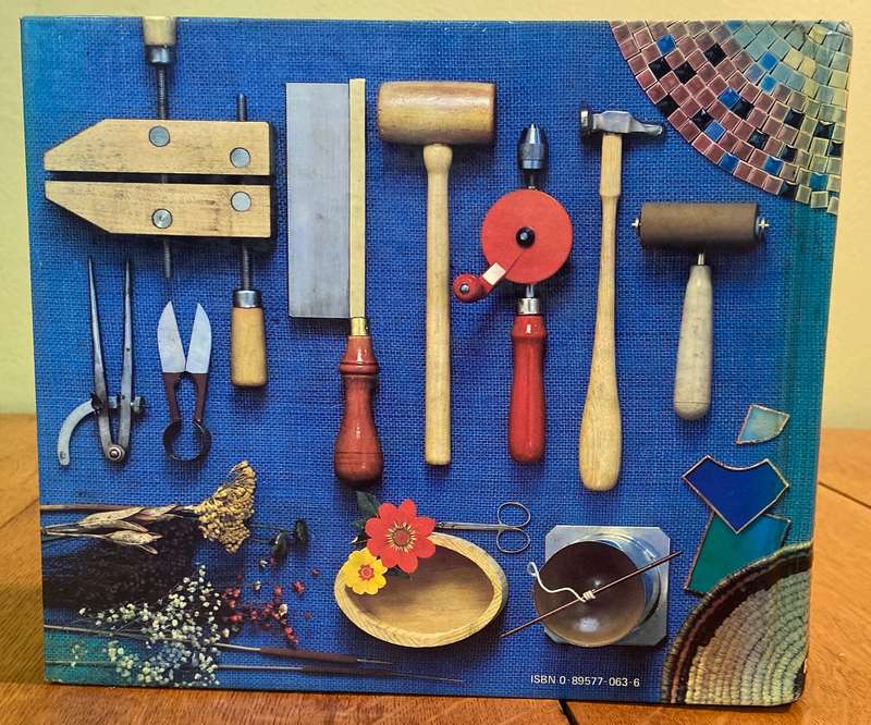 READER'S DIGEST CRAFTS AND HOBBIES - A STEP-BY-STEP GUIDE TO CREATIVE SKILLS - 1979.