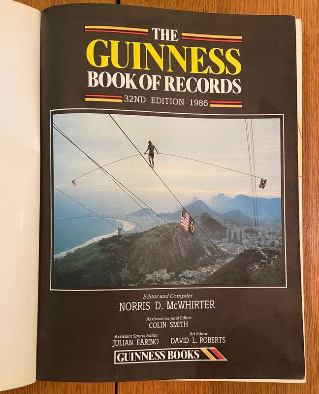 THE GUINNESS BOOK OR RECORDS - 1986 - USED with wear & tear.