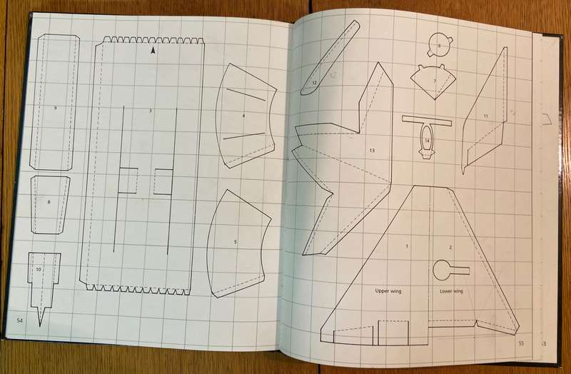 MAKING PAPER WARPLANES - DAVID HAWCOCK - 1st EDITION 1989 - DAVID & CHARLES LONDON.