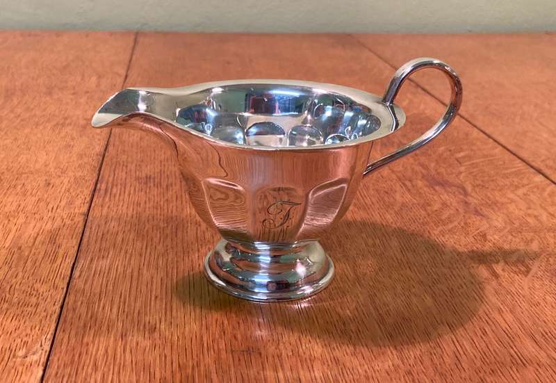 SHEFFIELD, ENGLAND  SILVER PLATED CREAMER  MILK JUG  SAUCE BOAT  Monogrammed "J".