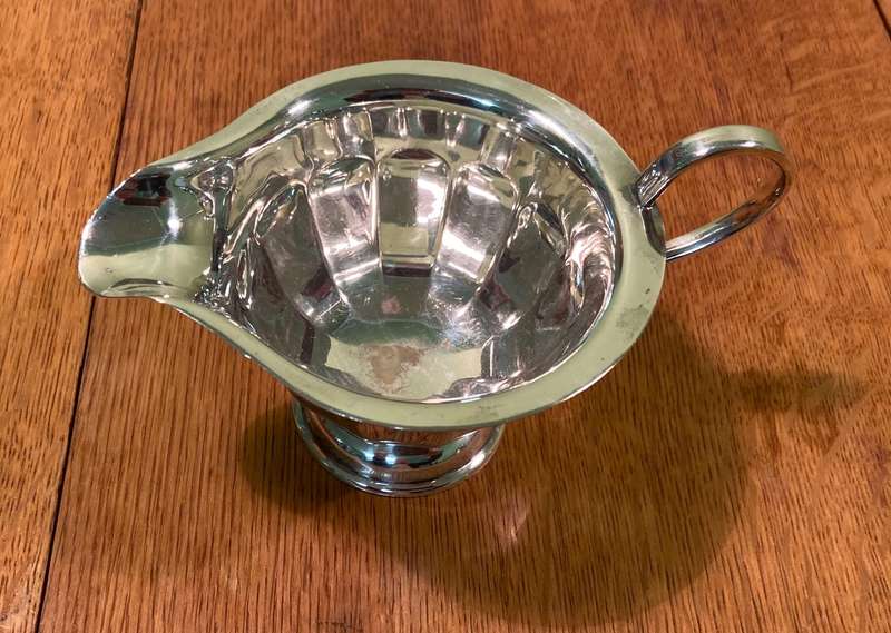 SHEFFIELD, ENGLAND  SILVER PLATED CREAMER  MILK JUG  SAUCE BOAT  Monogrammed "J".